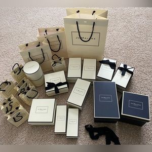 Jo Melone boxes & shopping bags